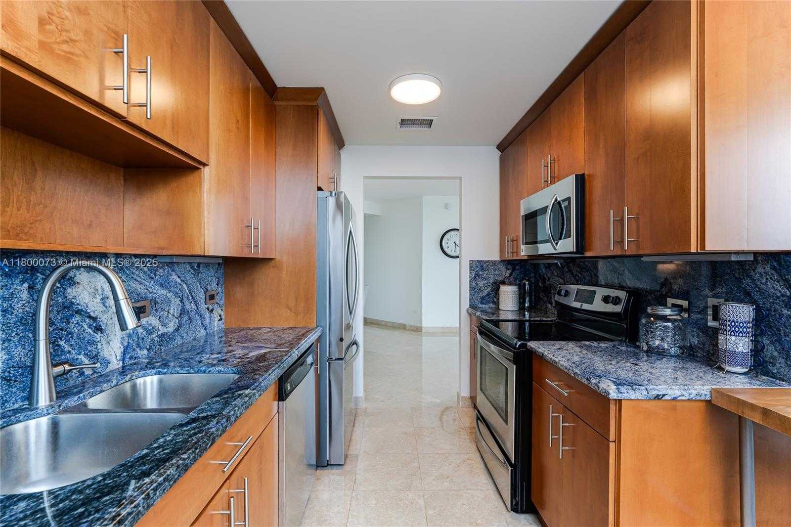 Small Image of 801 BRICKELL KEY BLVD #1911, Miami Number 8