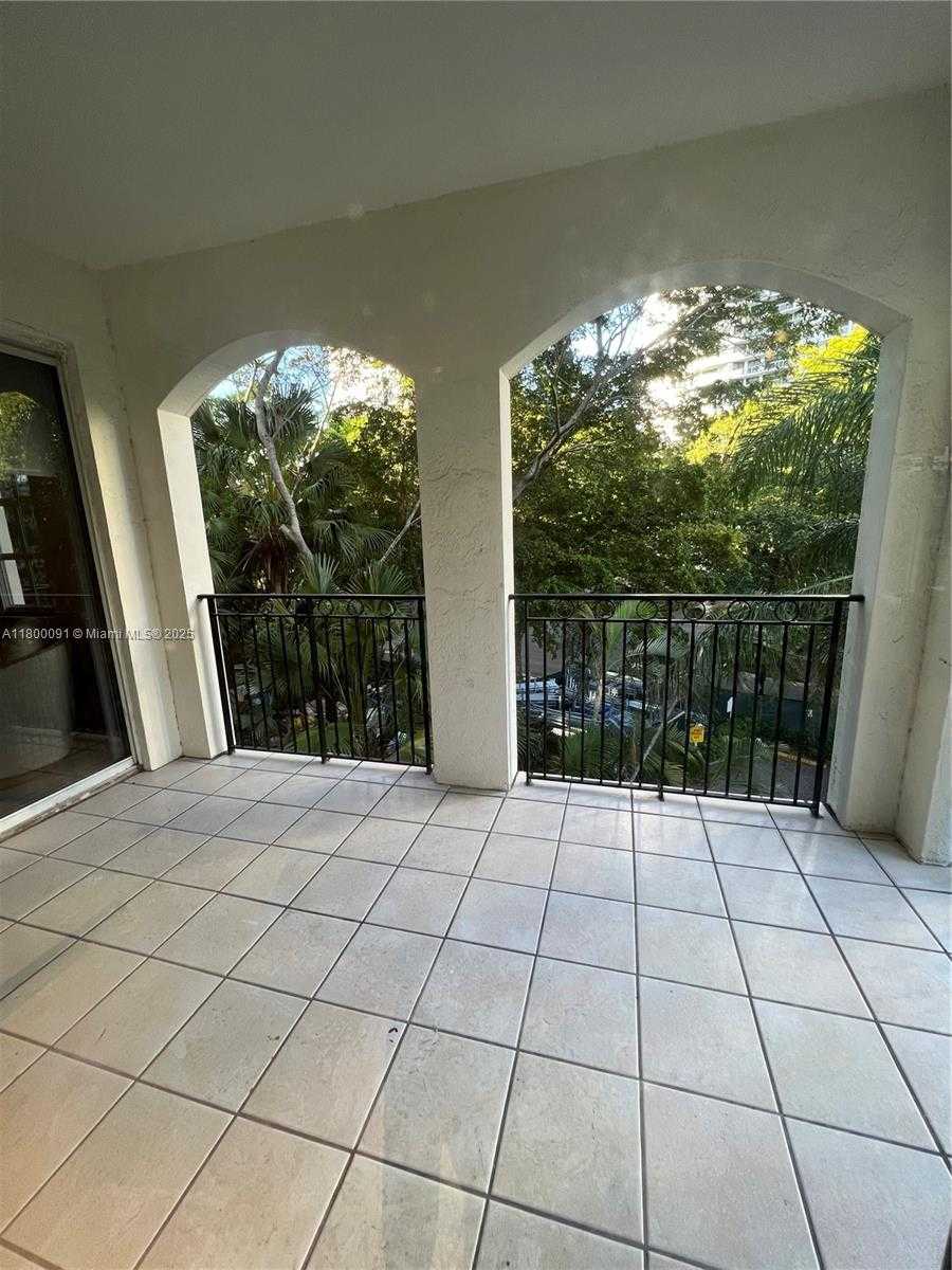 Small Image of 3900 ISLAND BLVD #B308, Aventura Number 18