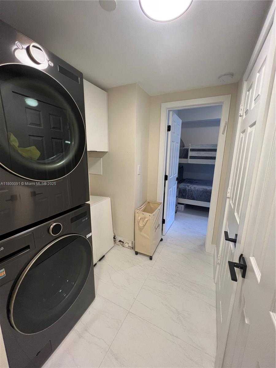 Small Image of 3900 ISLAND BLVD #B308, Aventura Number 20