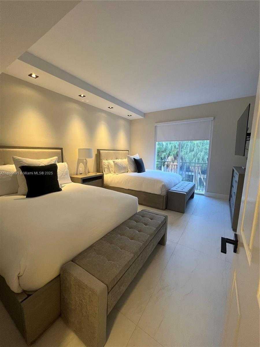 Small Image of 3900 ISLAND BLVD #B308, Aventura Number 26