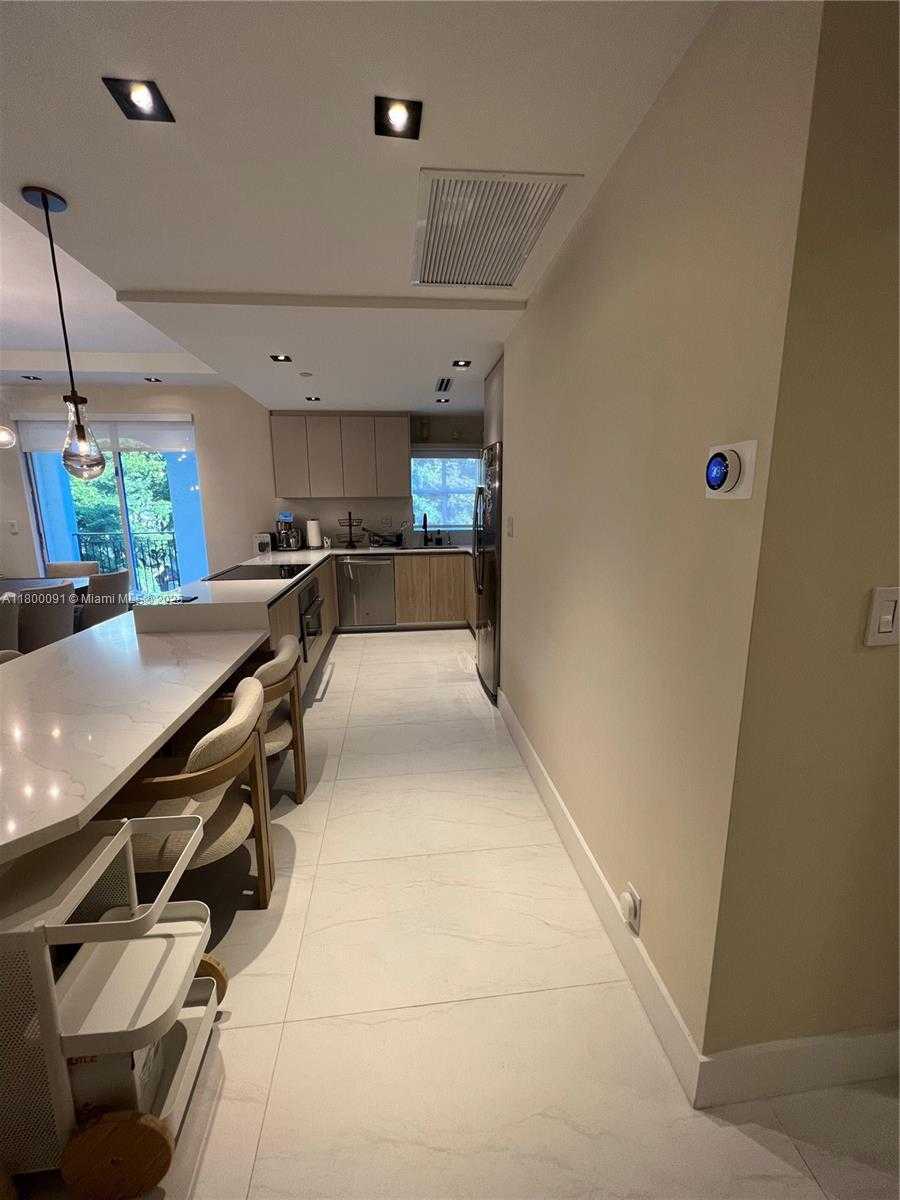 Small Image of 3900 ISLAND BLVD #B308, Aventura Number 3