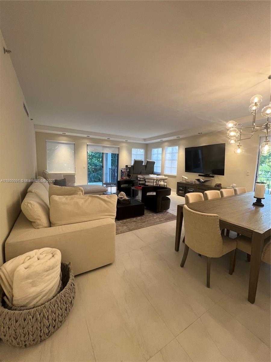 Small Image of 3900 ISLAND BLVD #B308, Aventura Number 4
