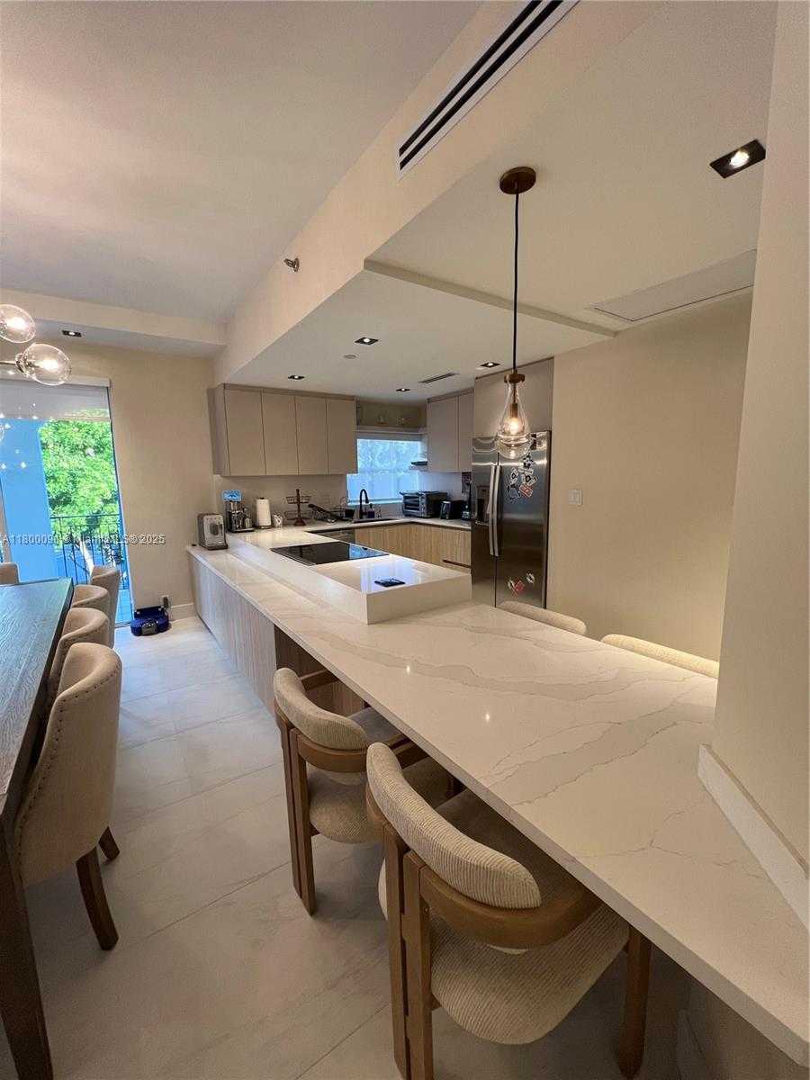 Small Image of 3900 ISLAND BLVD #B308, Aventura Number 7