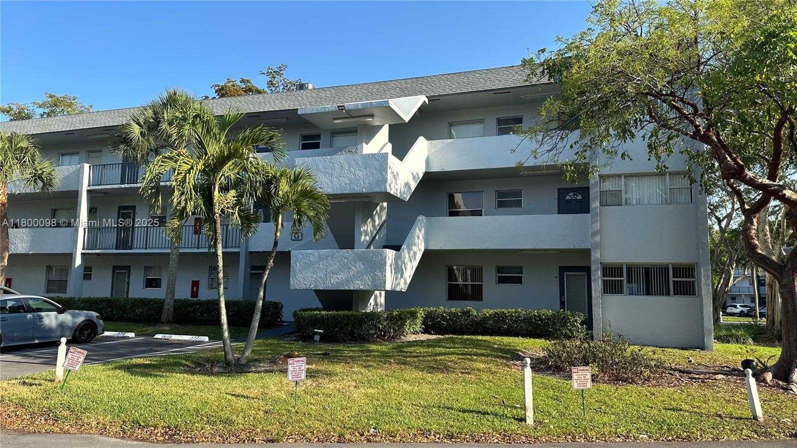 Small Image of 8360 SANDS POINT BLVD #G209, Tamarac Number 14