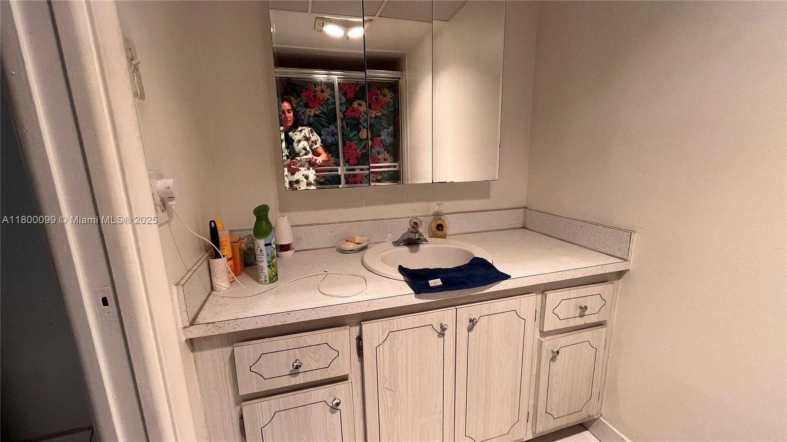 Small Image of 610 NORTH EAST 12TH AVE #102, Hallandale Beach Number 8