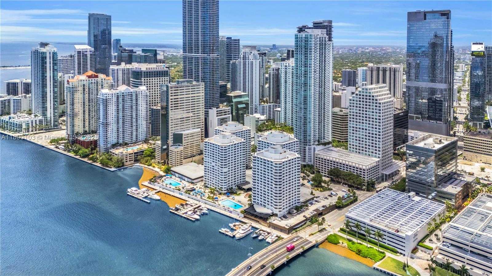 Small Image of 950 BRICKELL BAY DR #1108, Miami Number 26