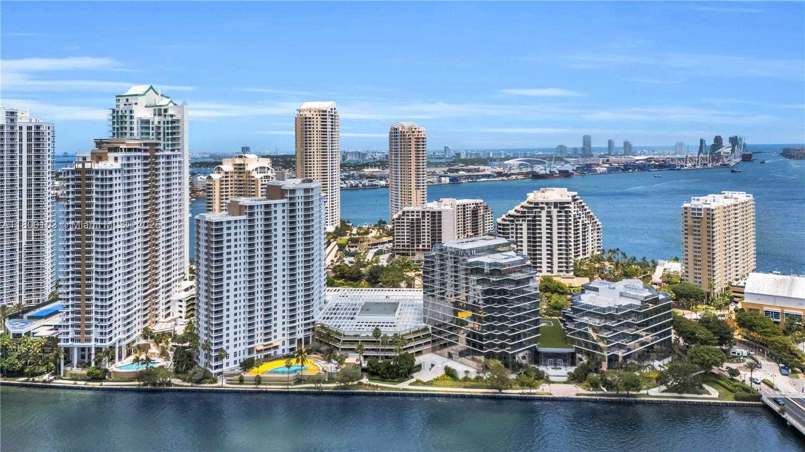 Small Image of 950 BRICKELL BAY DR #1108, Miami Number 27