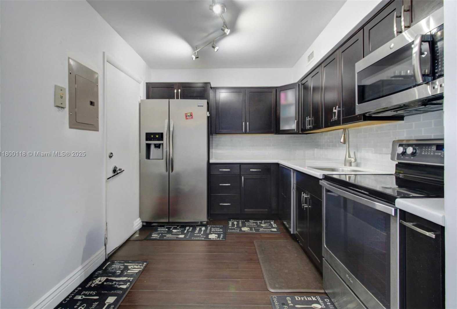 Small Image of 6770 INDIAN CREEK DR #6O, Miami Beach Number 9