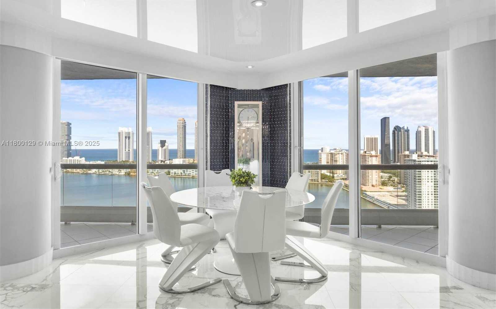 Small Image of 2600 ISLAND BLVD #2603, Aventura Number 9