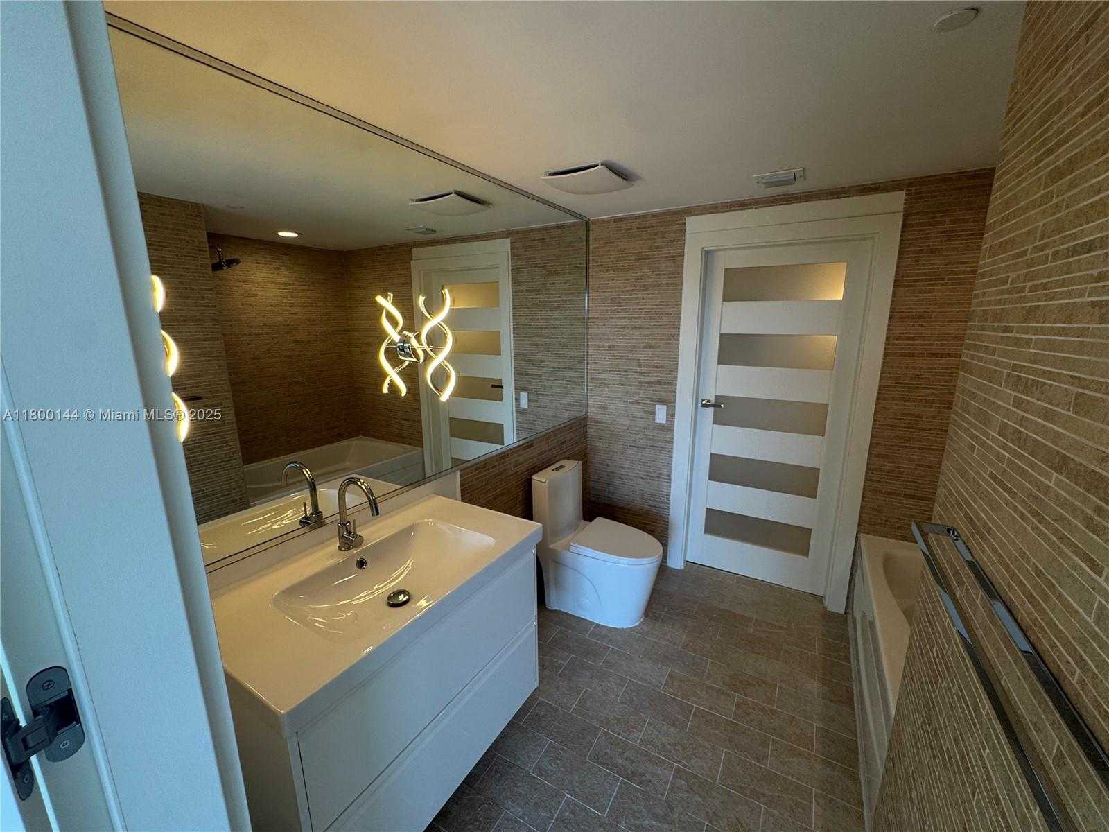 Small Image of 50 BISCAYNE BLVD #504, Miami Number 18