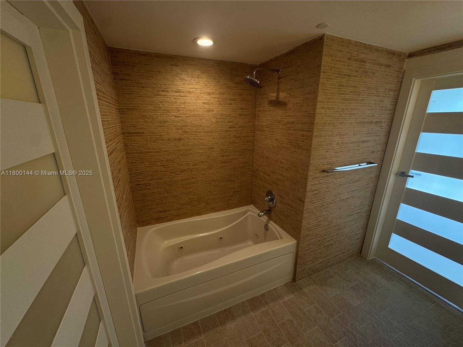 Small Image of 50 BISCAYNE BLVD #504, Miami Number 19