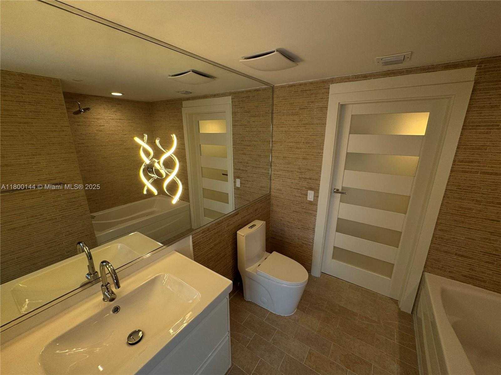 Small Image of 50 BISCAYNE BLVD #504, Miami Number 21