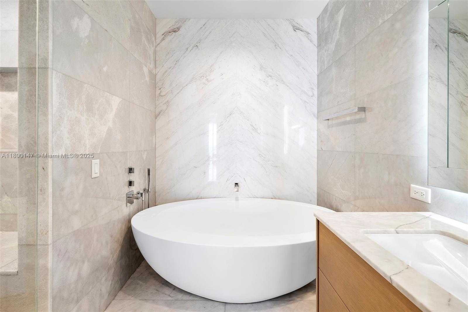 Small Image of 18501 COLLINS AVE #501, Sunny Isles Beach Number 31