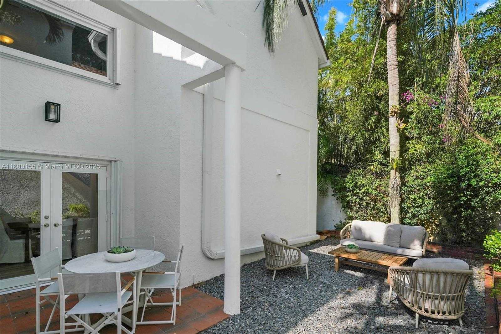 Small Image of 3172 VIRGINIA STREET, Coconut Grove Number 27