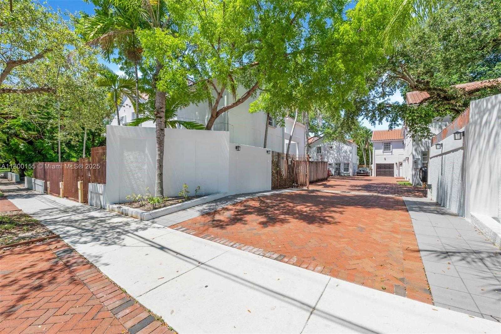 Small Image of 3172 VIRGINIA STREET, Coconut Grove Number 31