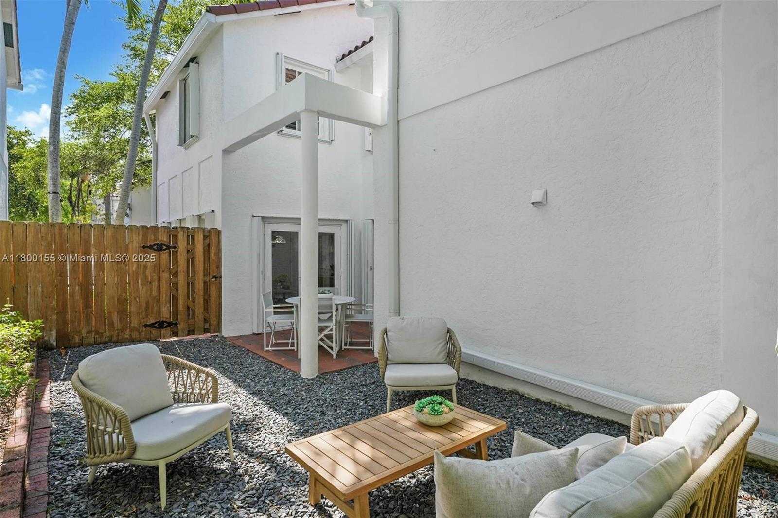 Small Image of 3172 VIRGINIA STREET, Coconut Grove Number 5