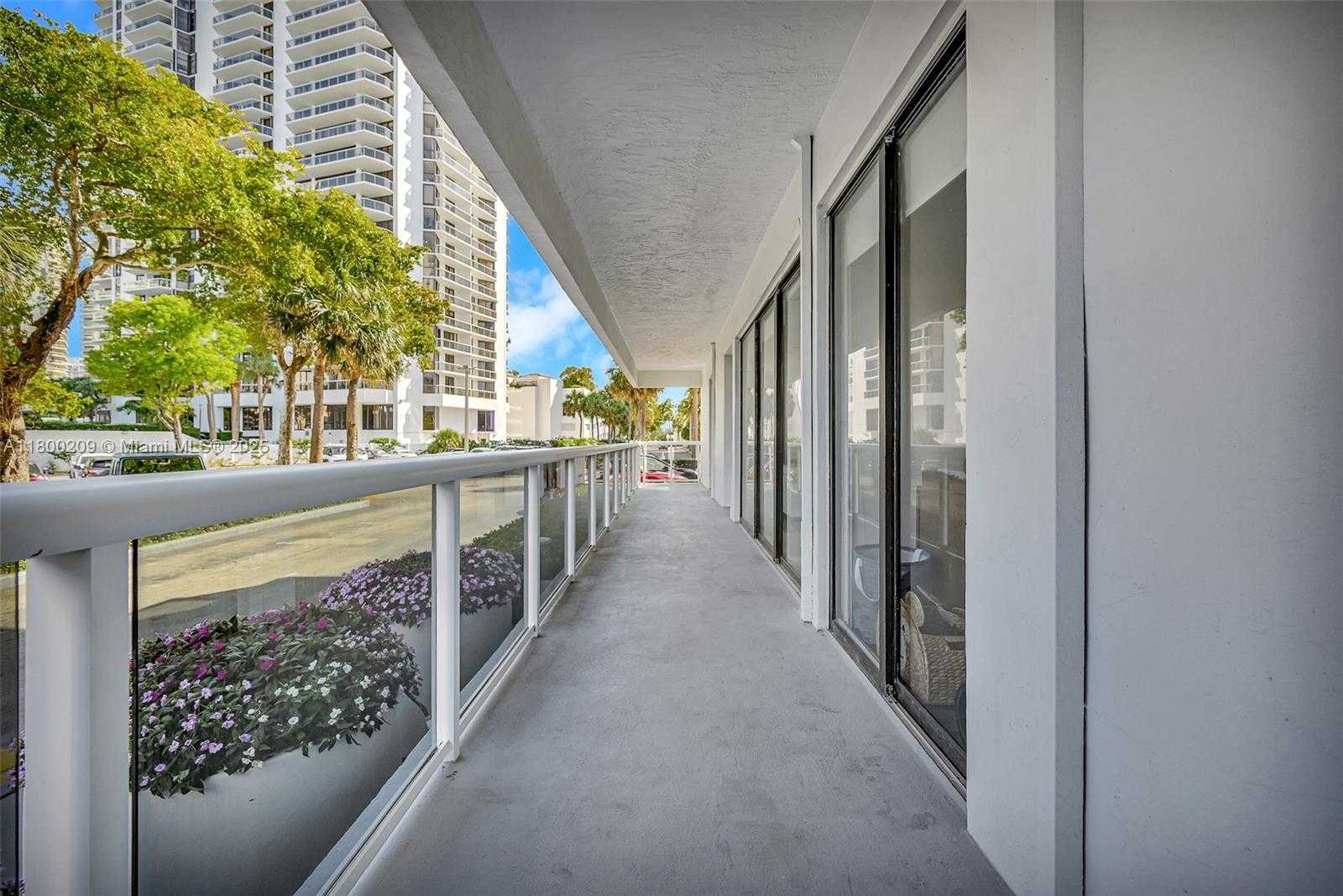 Small Image of 20505 EAST COUNTRY CLUB DR #137, Aventura Number 16