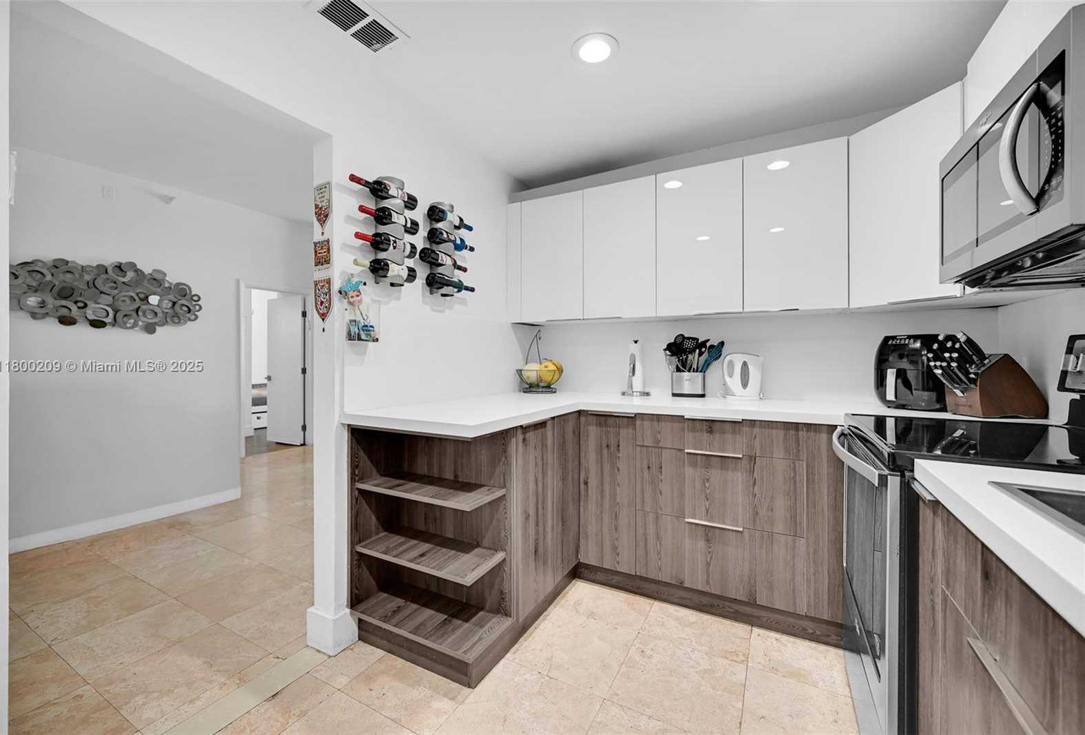 Small Image of 20505 EAST COUNTRY CLUB DR #137, Aventura Number 31