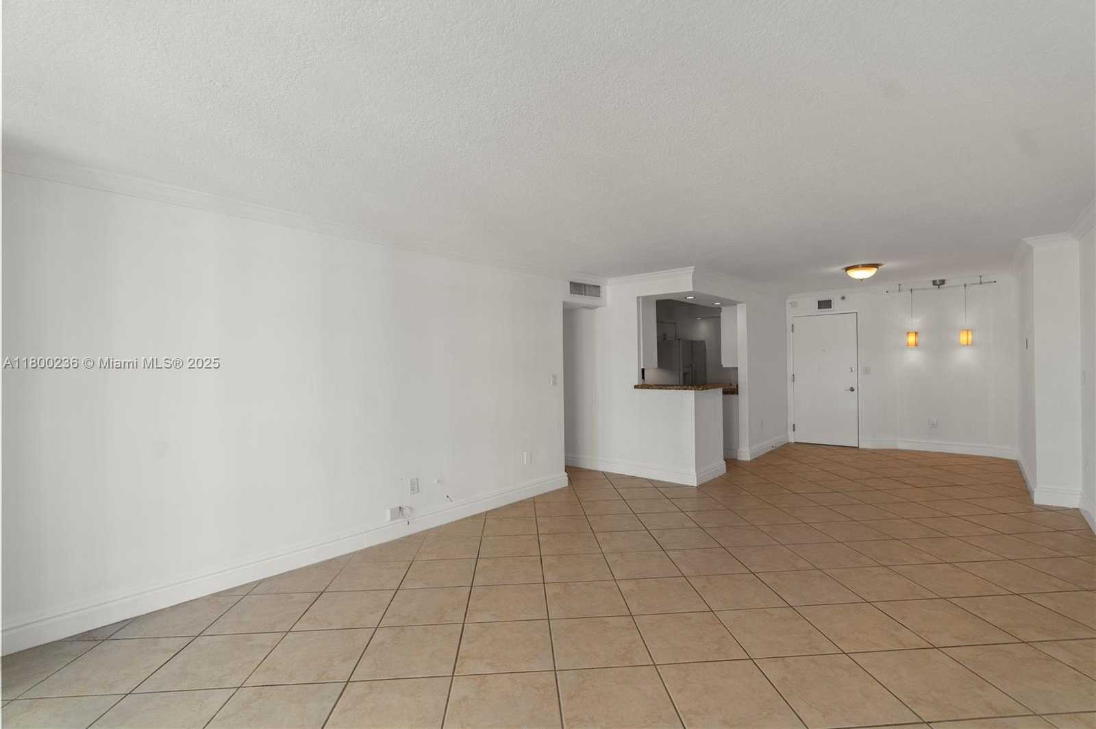 Small Image of 5701 COLLINS AVE #917, Miami Beach Number 14