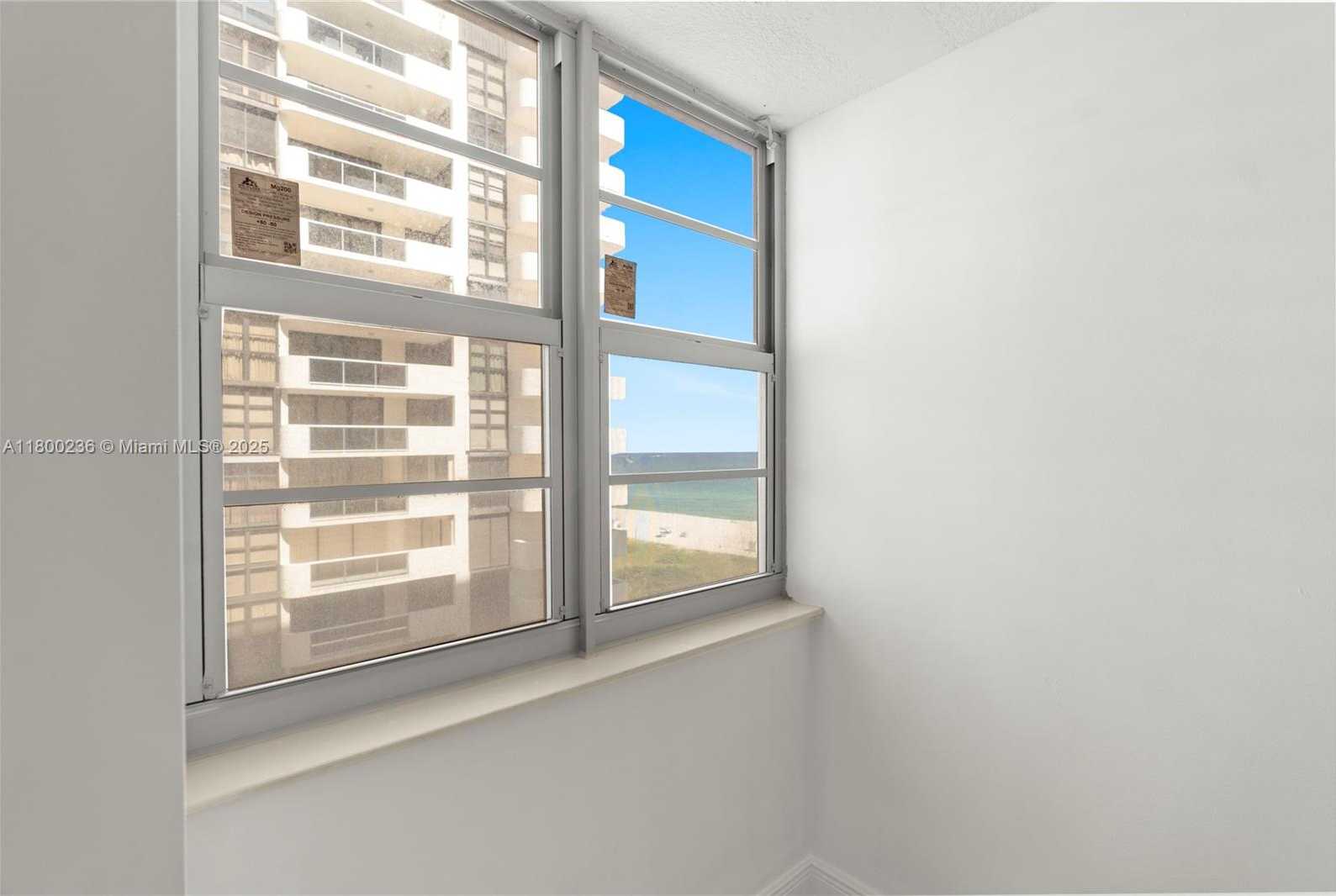 Small Image of 5701 COLLINS AVE #917, Miami Beach Number 17