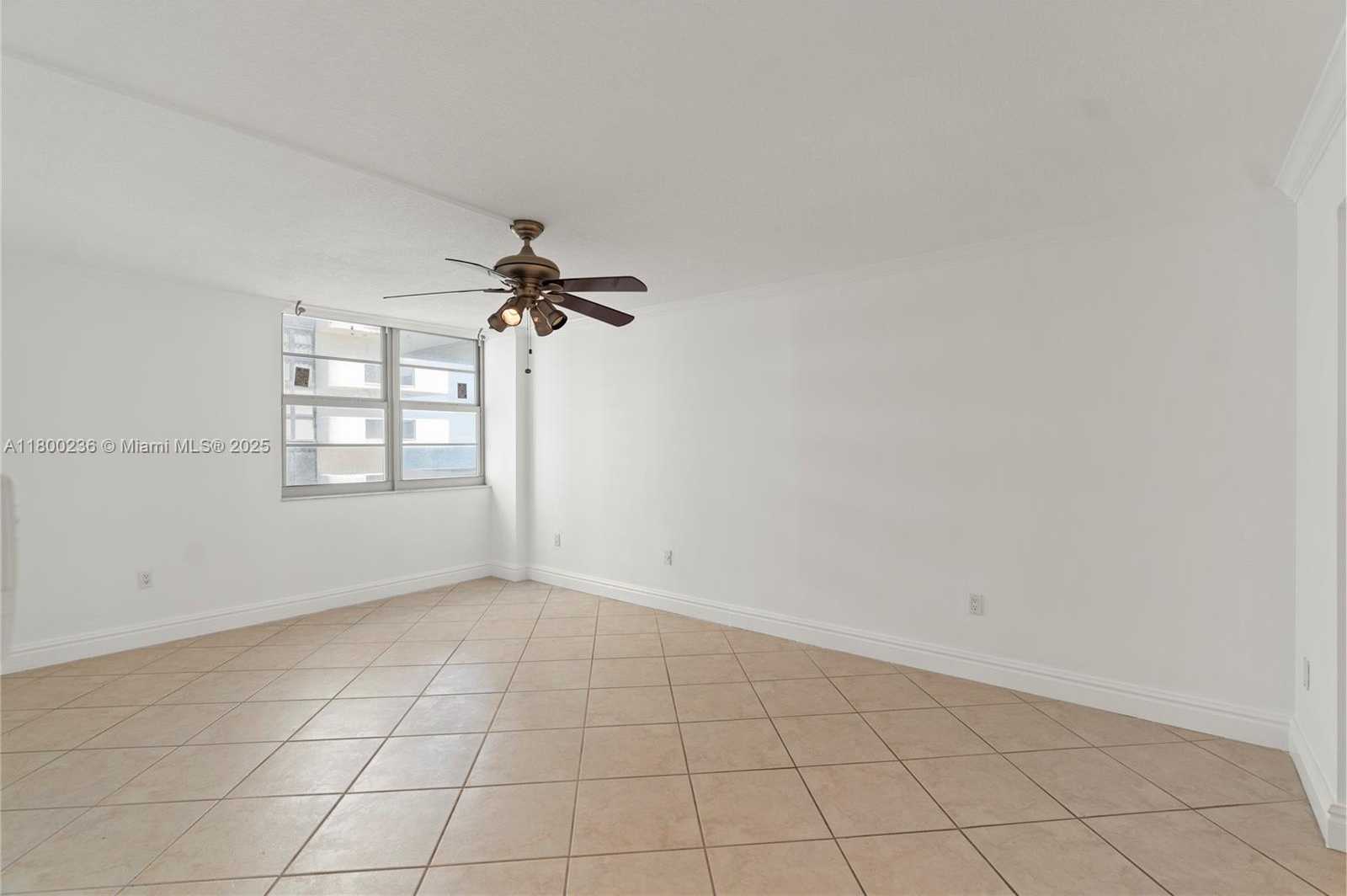 Small Image of 5701 COLLINS AVE #917, Miami Beach Number 20