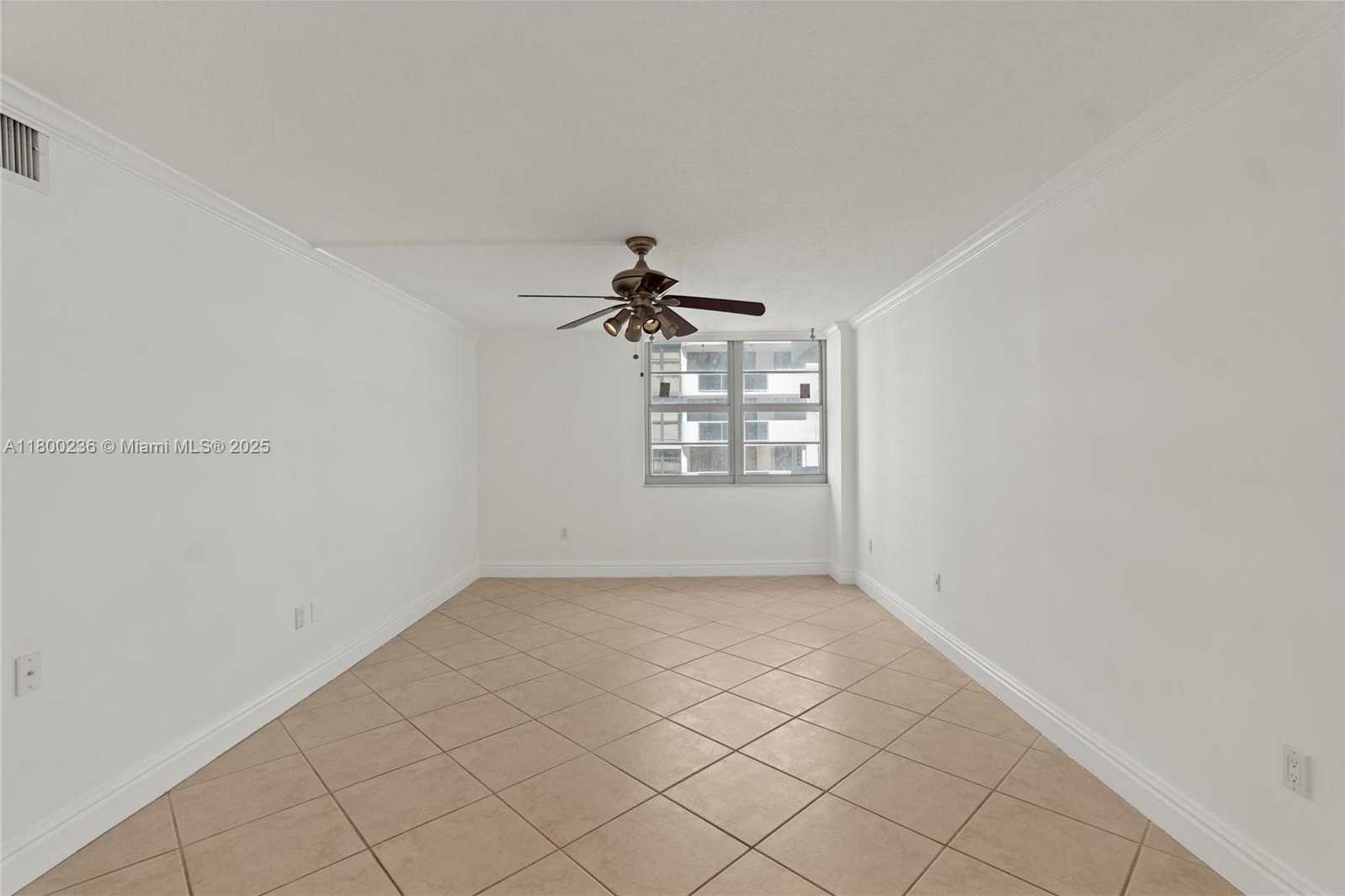 Small Image of 5701 COLLINS AVE #917, Miami Beach Number 28