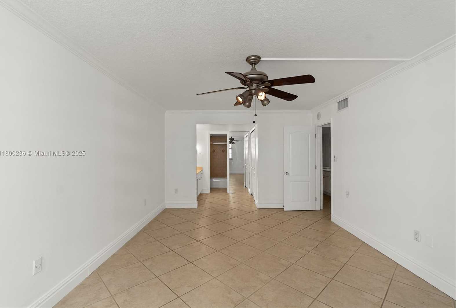Small Image of 5701 COLLINS AVE #917, Miami Beach Number 29