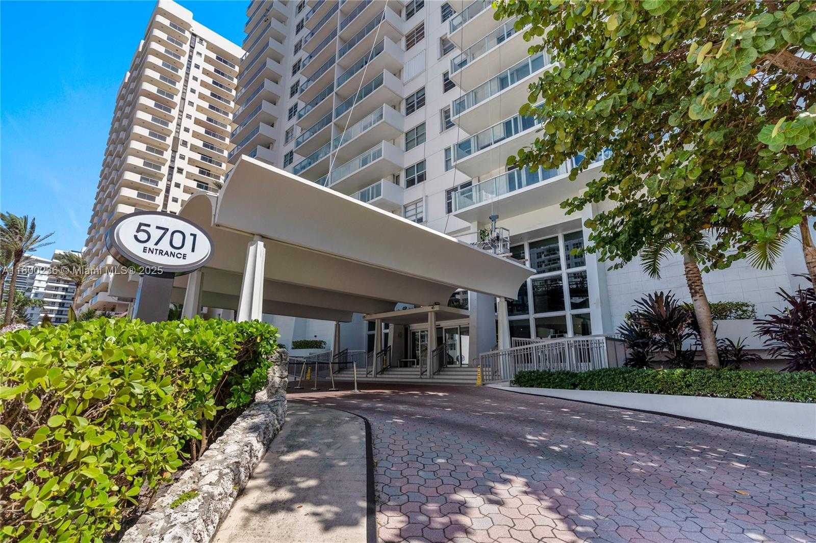 Small Image of 5701 COLLINS AVE #917, Miami Beach Number 31