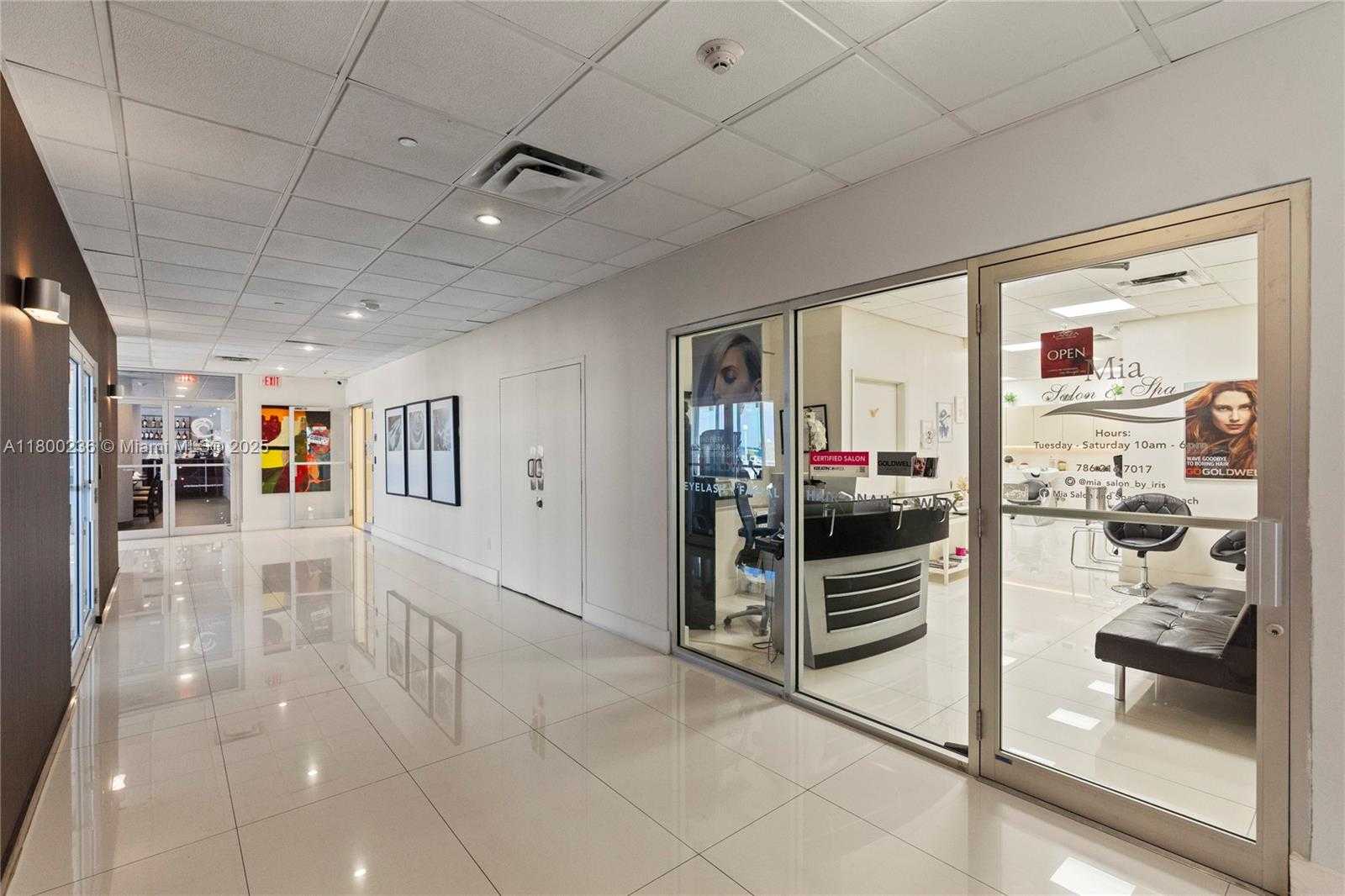 Small Image of 5701 COLLINS AVE #917, Miami Beach Number 36