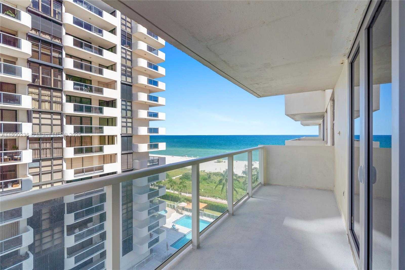 Small Image of 5701 COLLINS AVE #917, Miami Beach Number 4