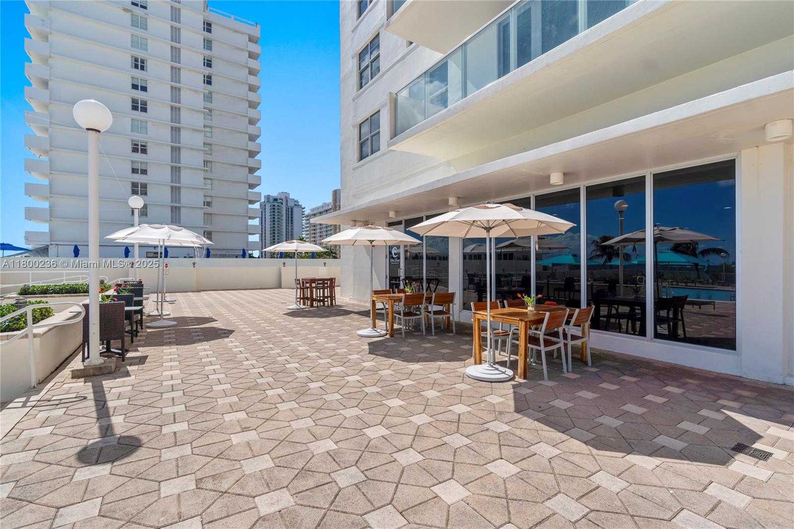 Small Image of 5701 COLLINS AVE #917, Miami Beach Number 40