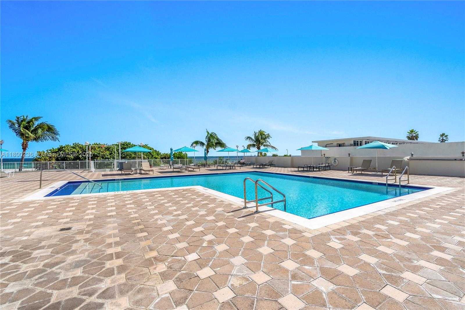 Small Image of 5701 COLLINS AVE #917, Miami Beach Number 41
