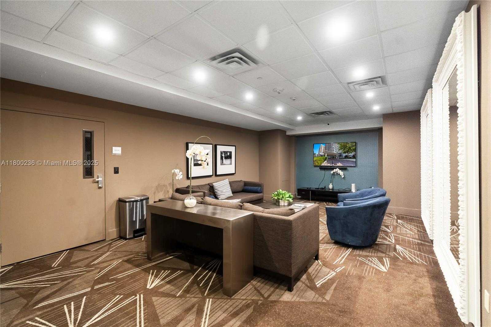 Small Image of 5701 COLLINS AVE #917, Miami Beach Number 46