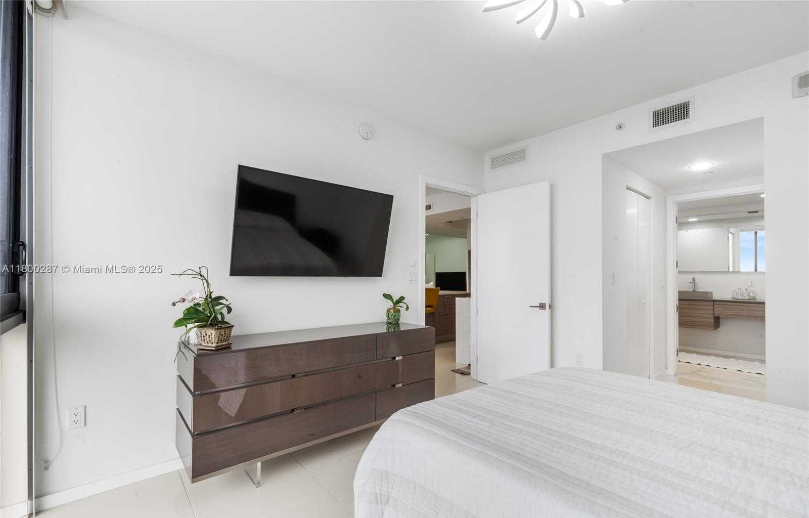 Small Image of 5300 NW 85TH AVENUE #1104, Doral Number 19