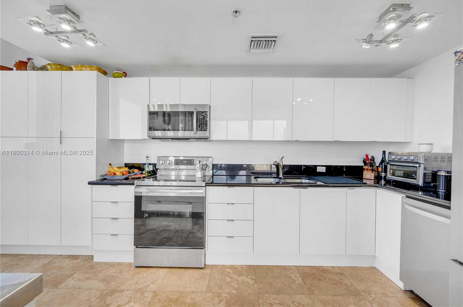 Small Image of 7929 WEST DR #1601, North Bay Village Number 19