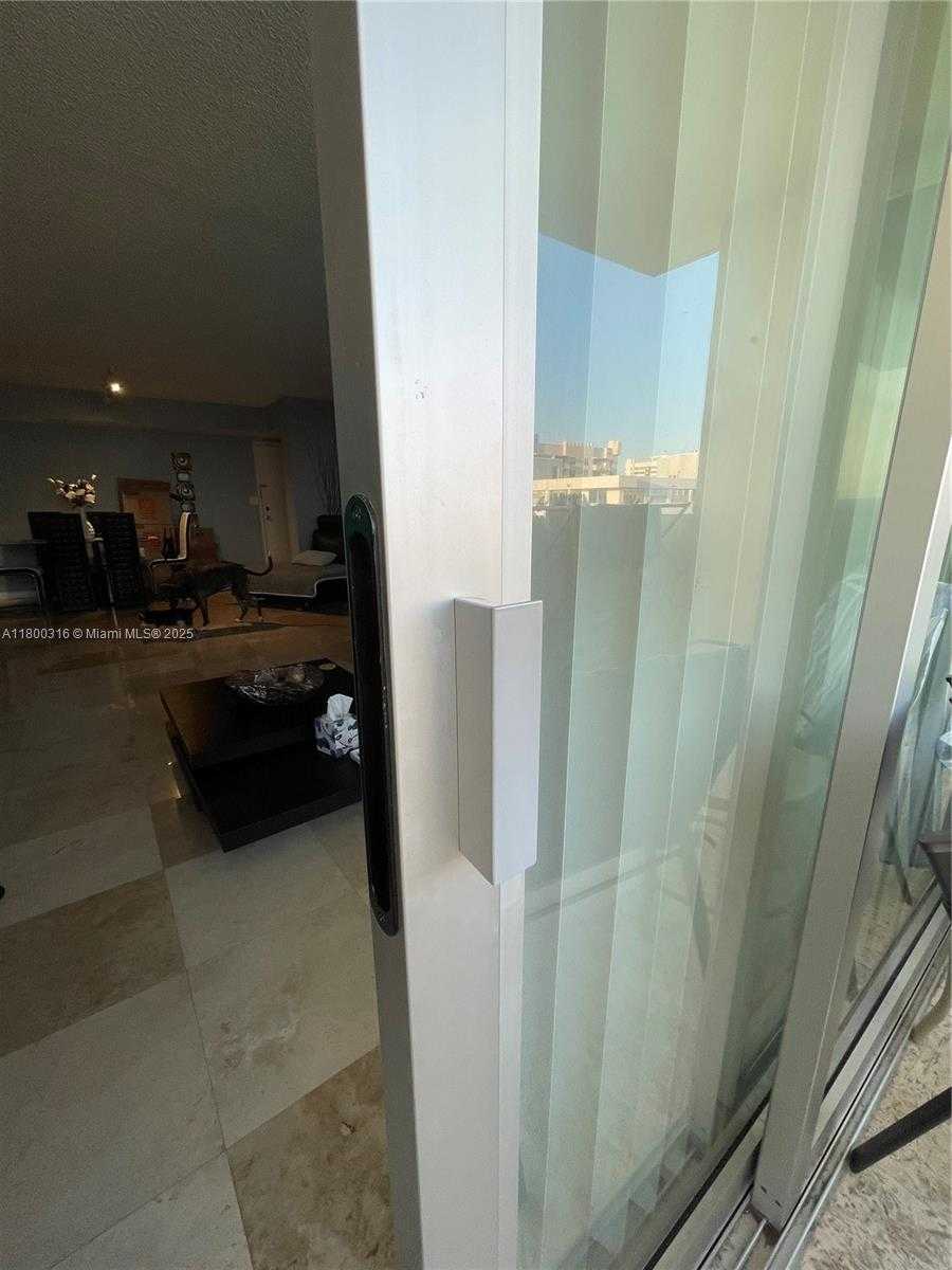 Small Image of 1833 #1708, Hallandale Beach Number 22
