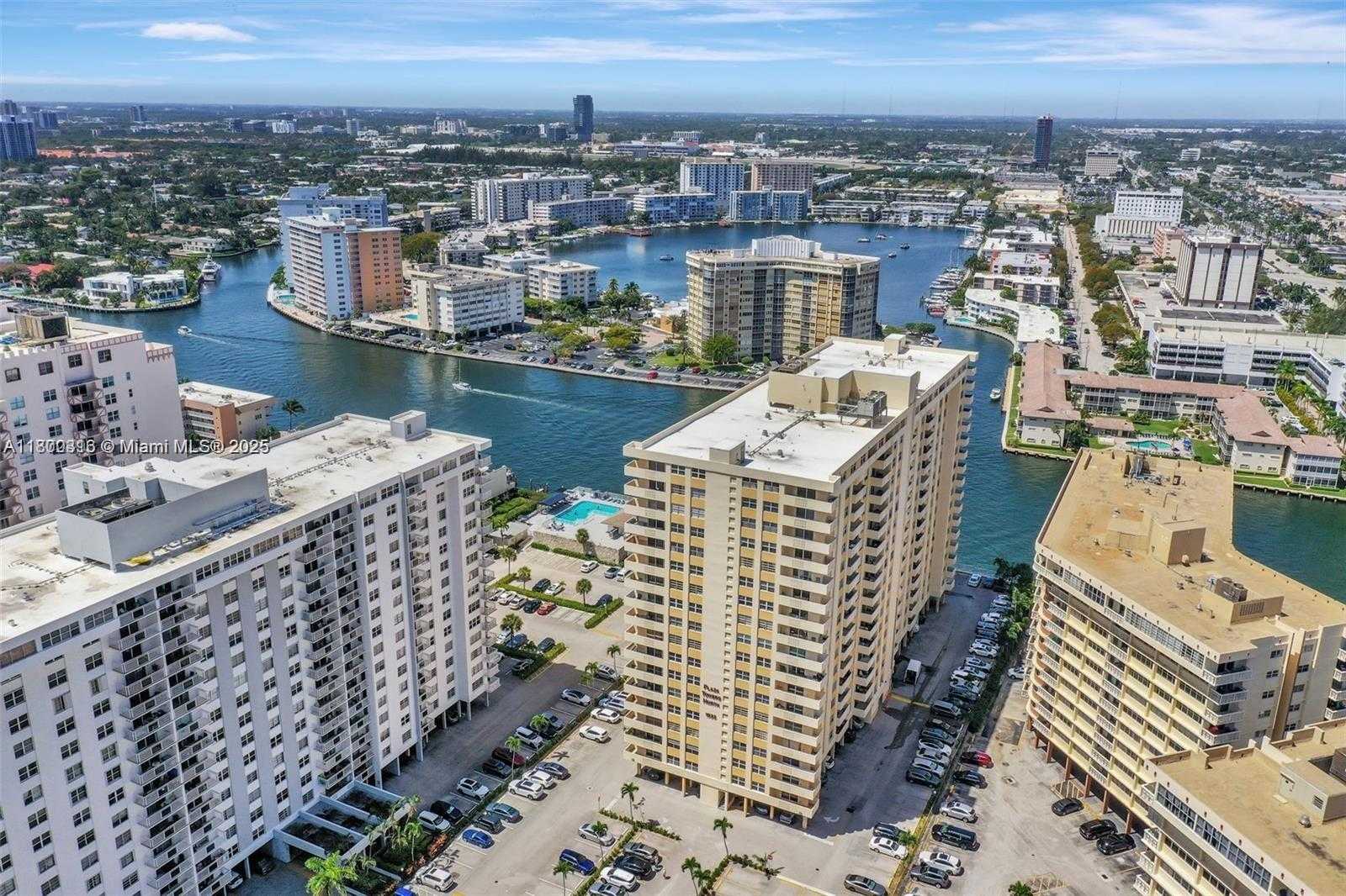 Small Image of 1833 #1708, Hallandale Beach Number 37