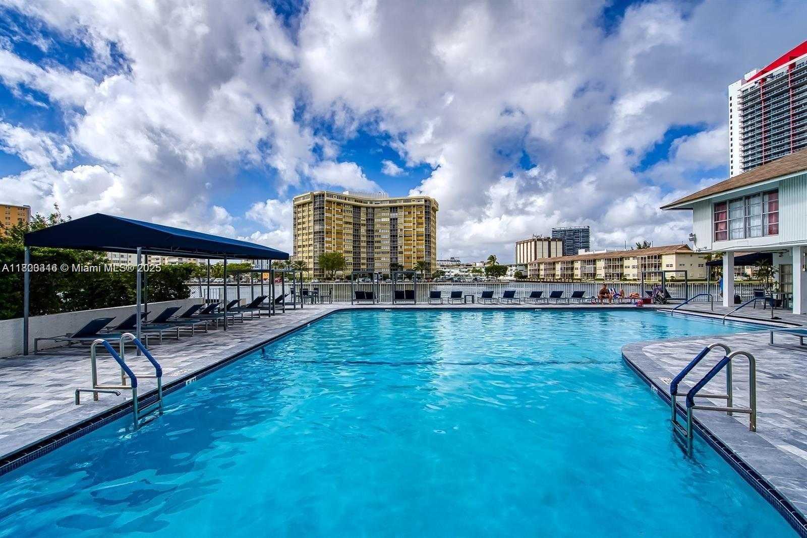 Small Image of 1833 #1708, Hallandale Beach Number 39