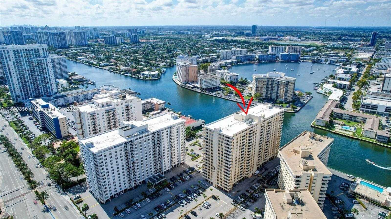 Small Image of 1833 #1708, Hallandale Beach Number 5