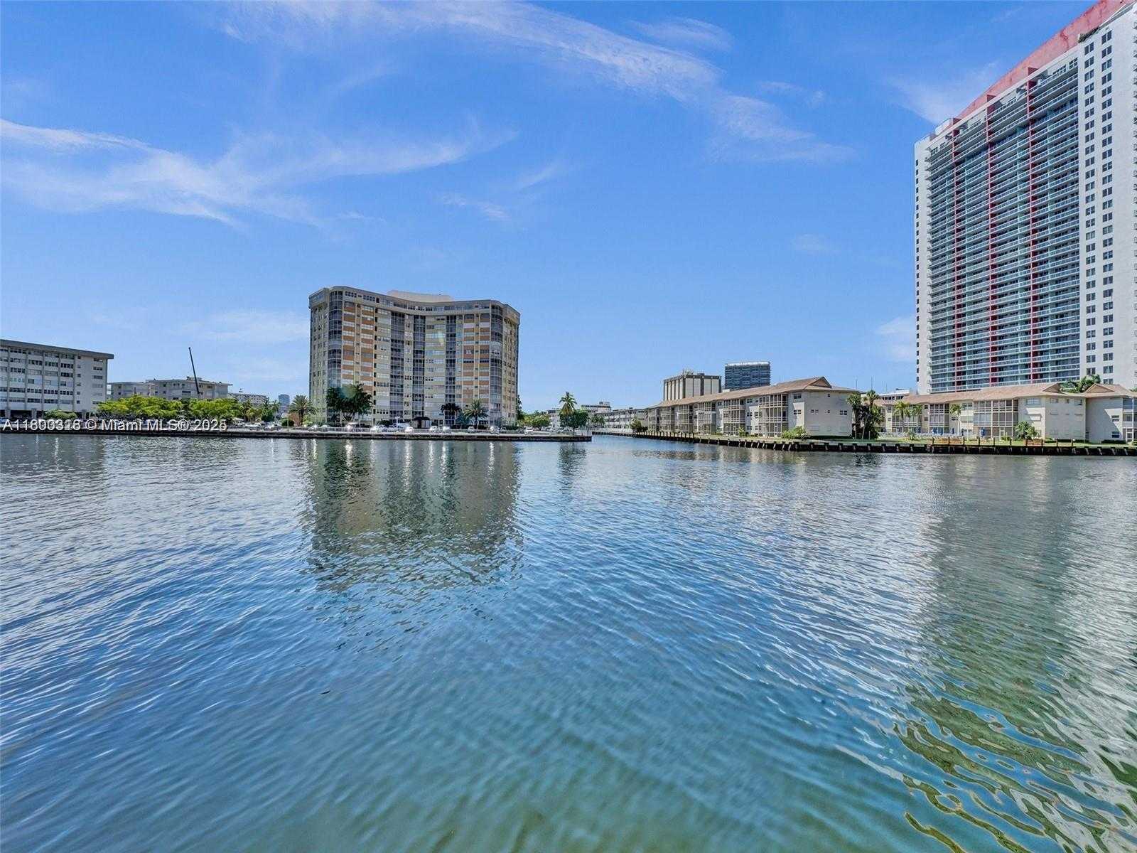 Small Image of 1833 #1708, Hallandale Beach Number 8