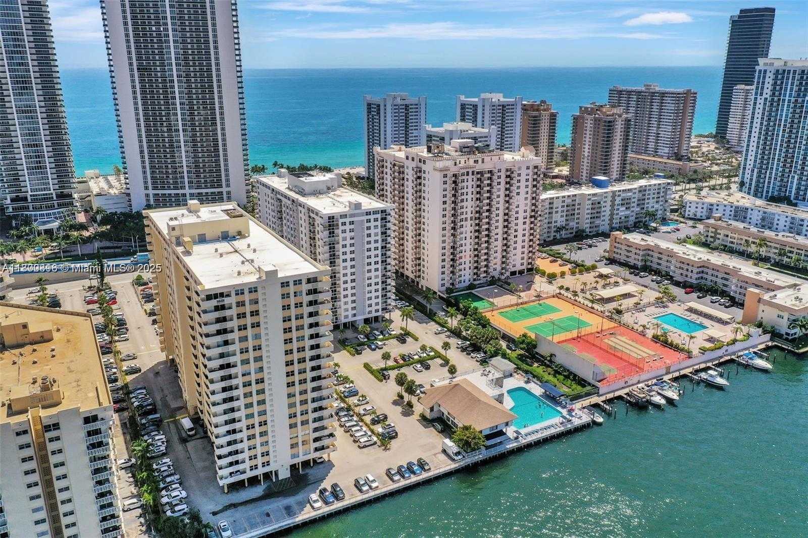 Small Image of 1833 #1708, Hallandale Beach Number 9