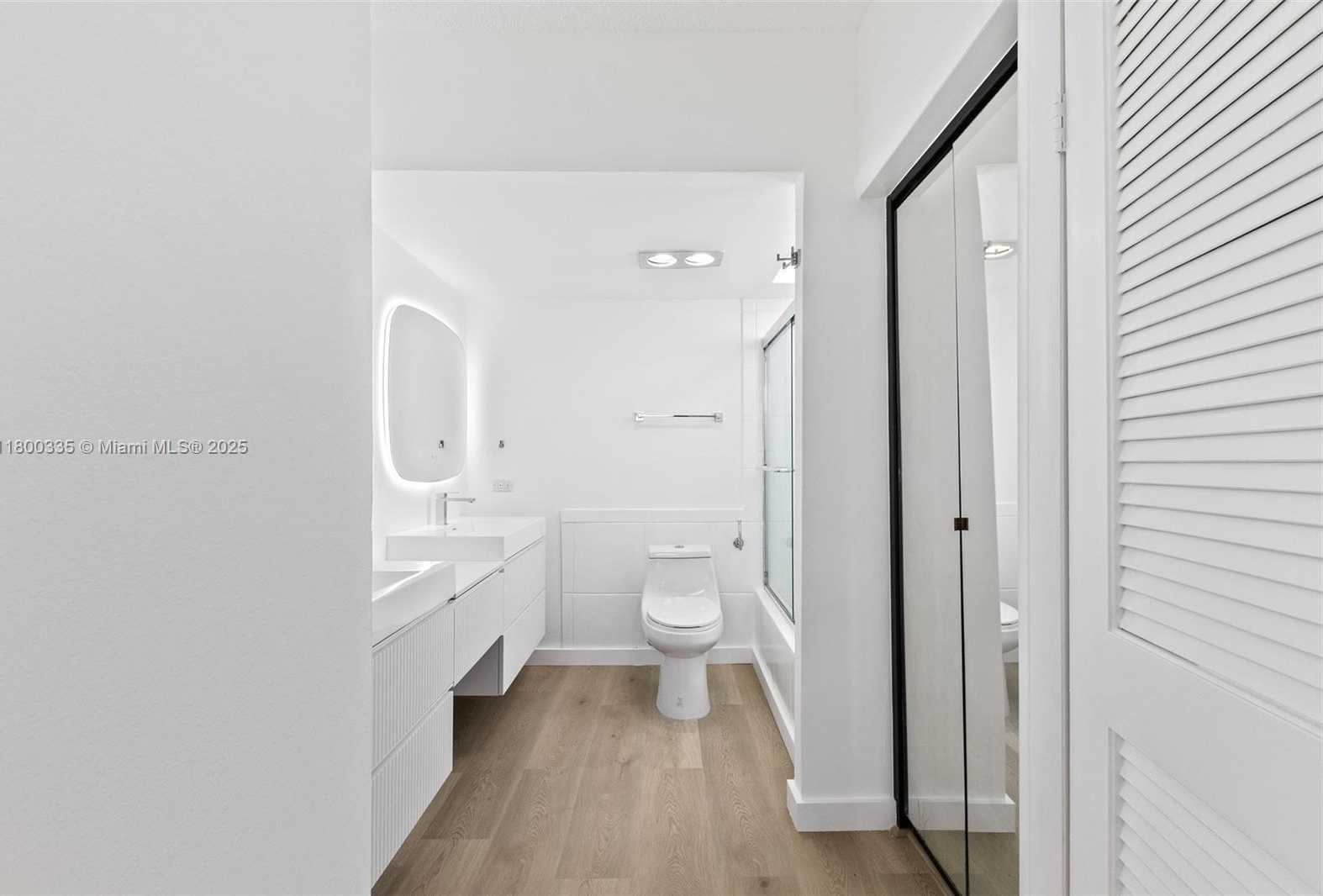 Small Image of 6900 BAY DR #10I, Miami Beach Number 16
