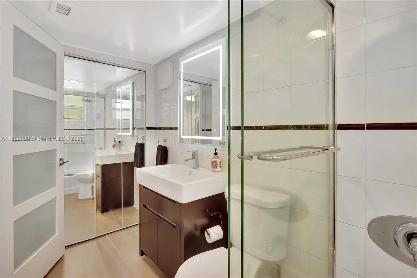 Small Image of 720 COLLINS AVE #PH1, Miami Beach Number 10