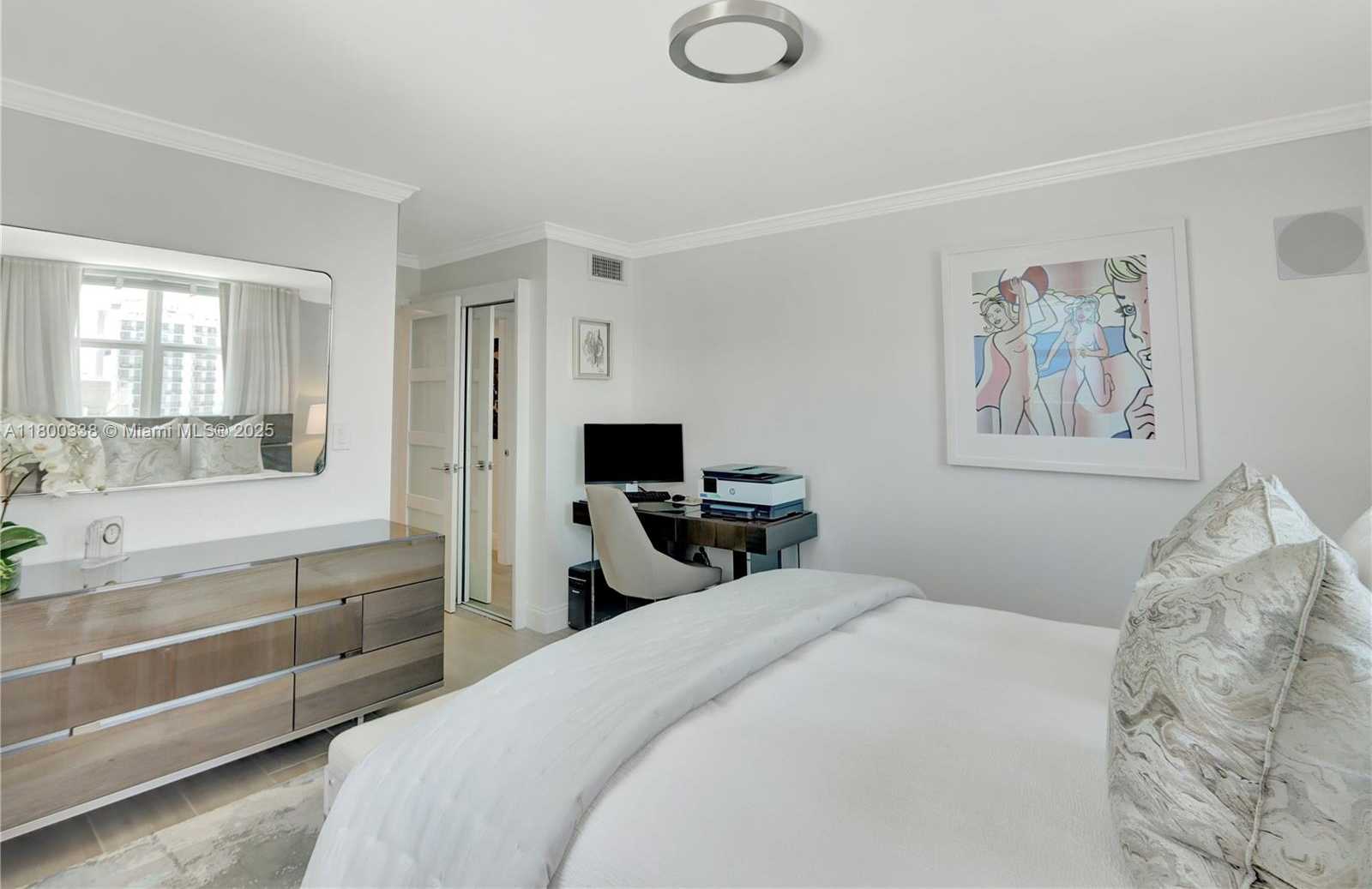 Small Image of 720 COLLINS AVE #PH1, Miami Beach Number 13