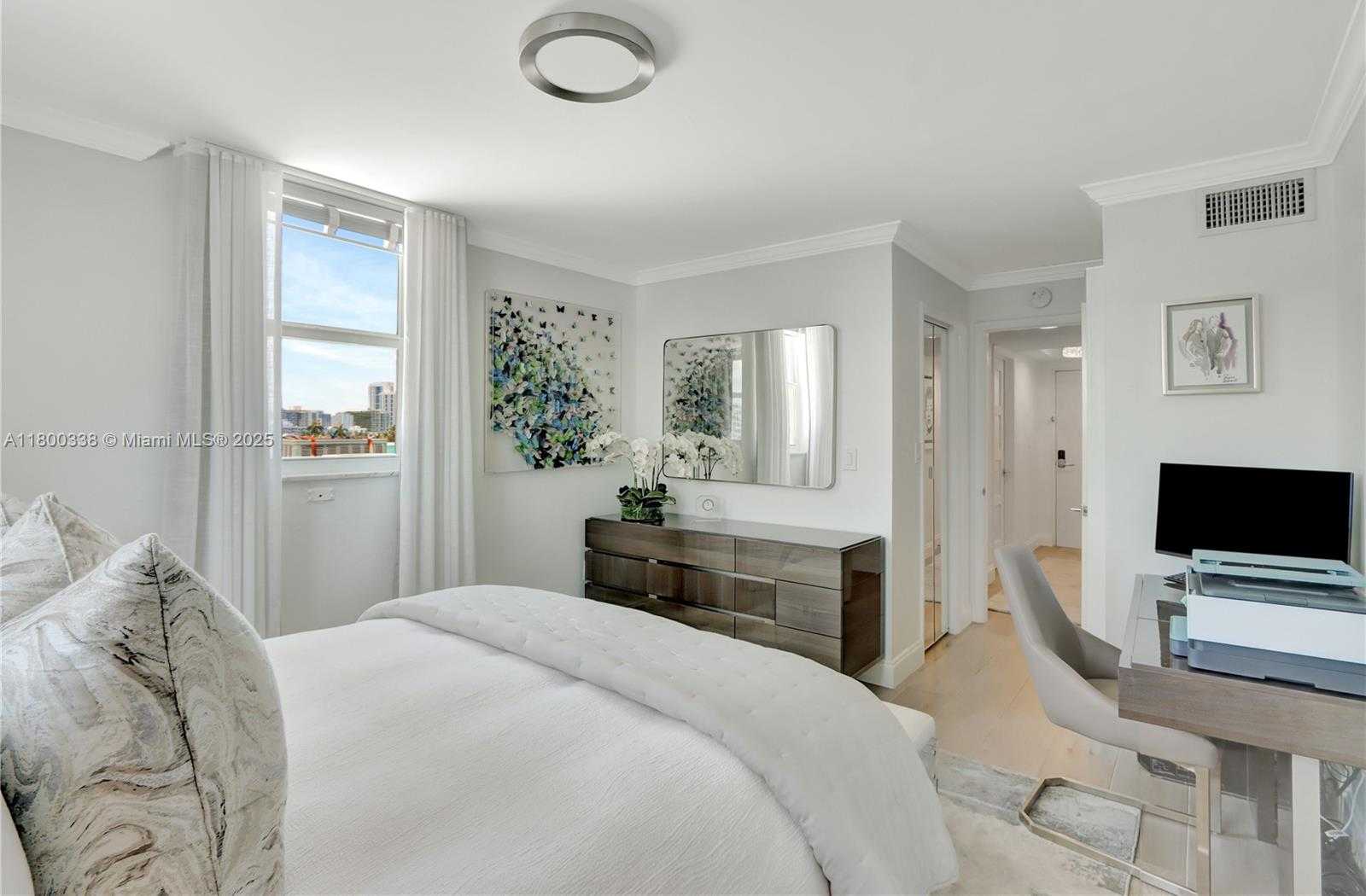 Small Image of 720 COLLINS AVE #PH1, Miami Beach Number 14