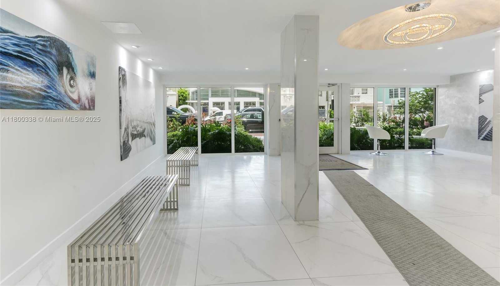 Small Image of 720 COLLINS AVE #PH1, Miami Beach Number 21
