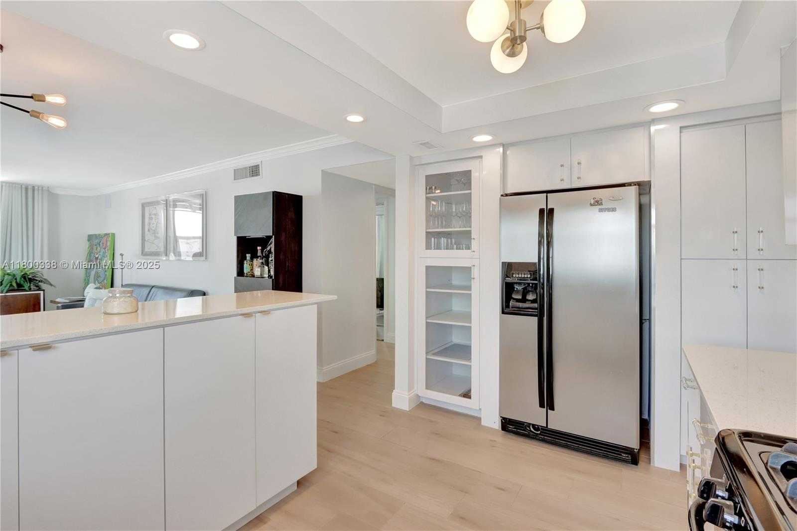 Small Image of 720 COLLINS AVE #PH1, Miami Beach Number 8