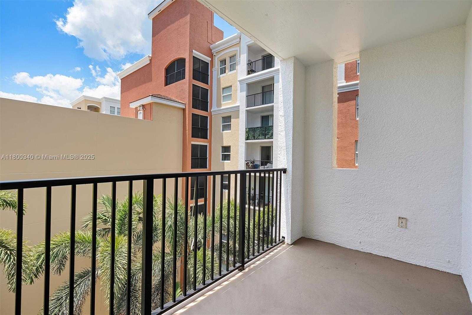 Small Image of 17150 NORTH BAY RD #2619, Sunny Isles Beach Number 8
