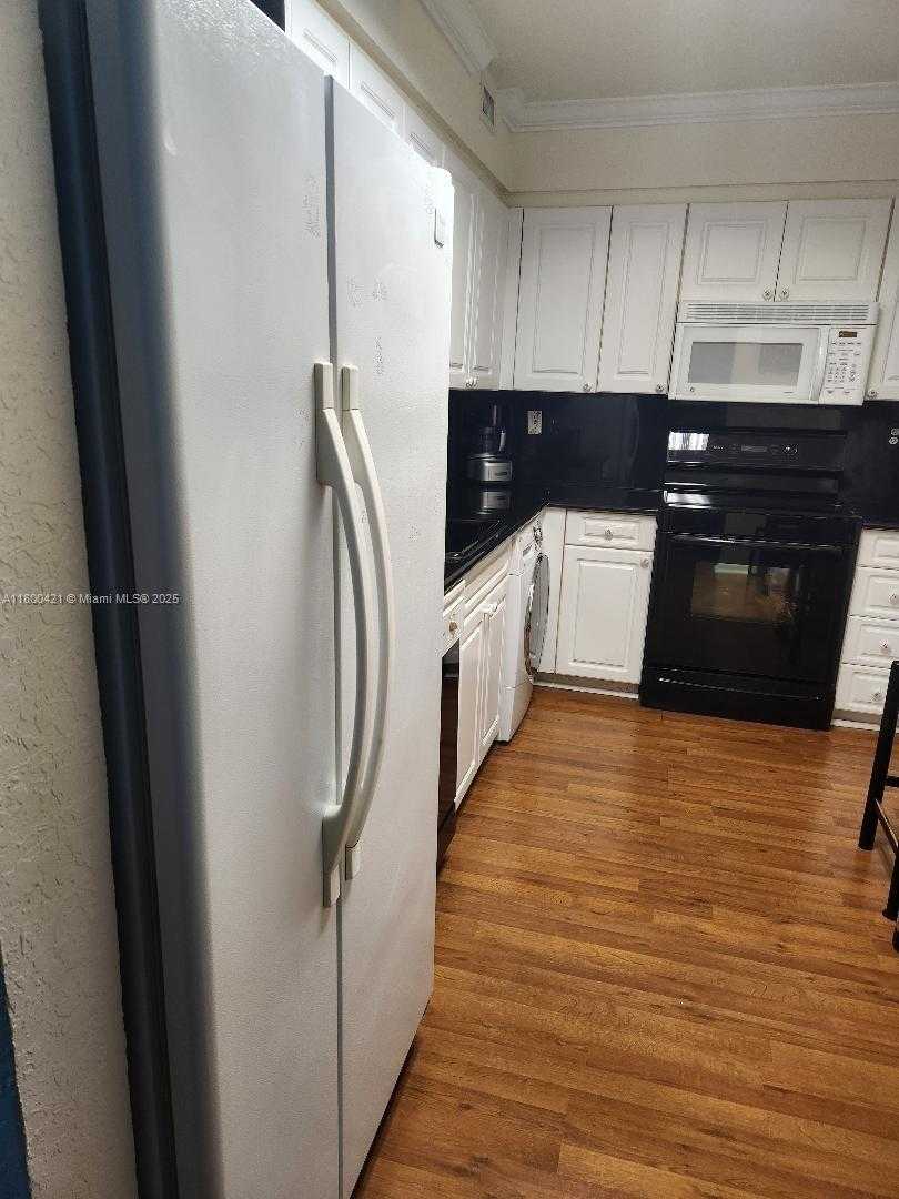 Small Image of 2501 SOUTH OCEAN DR #723, Hollywood Number 6