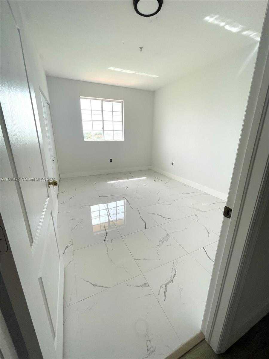 Small Image of 17415 NORTH WEST 75TH PL #208, Hialeah Number 11